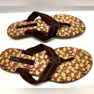 Marc Jacobs lady’s thongs